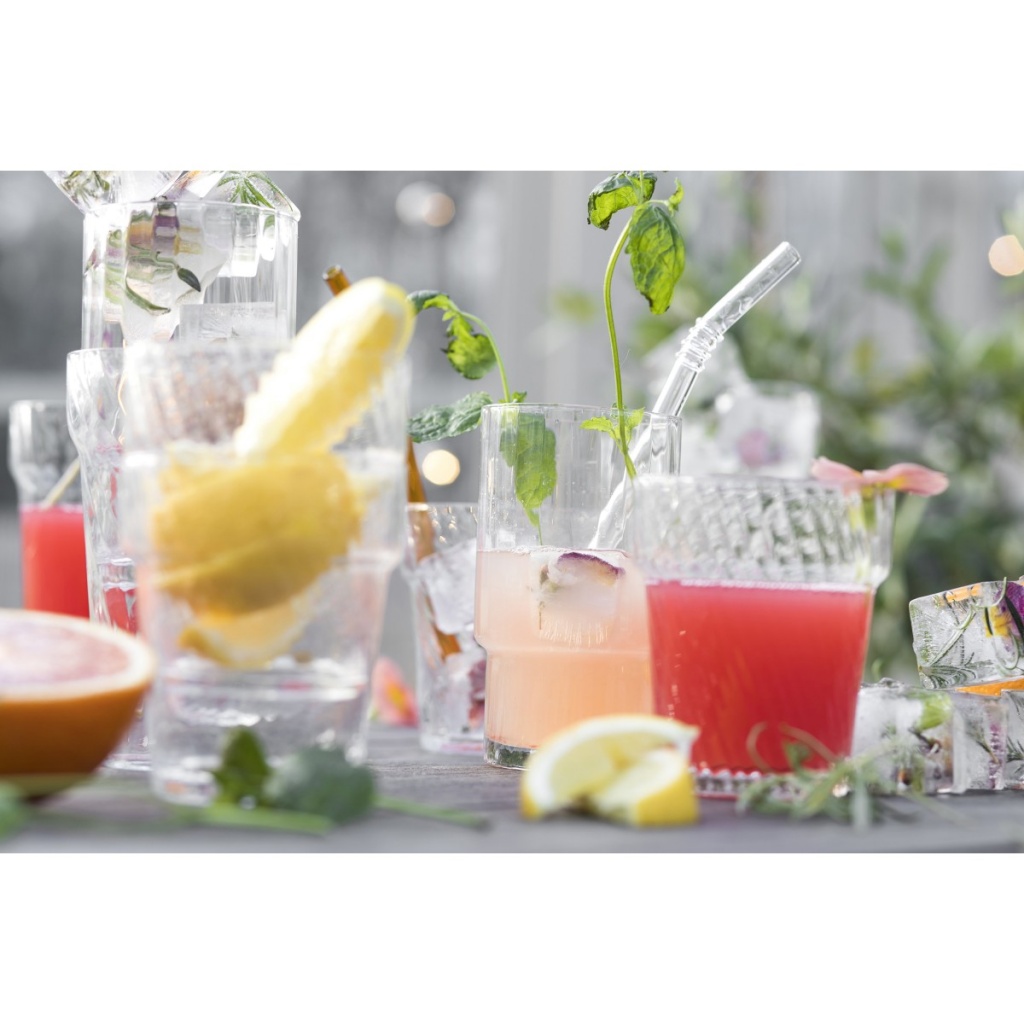 By On Glas Drinking Opacity