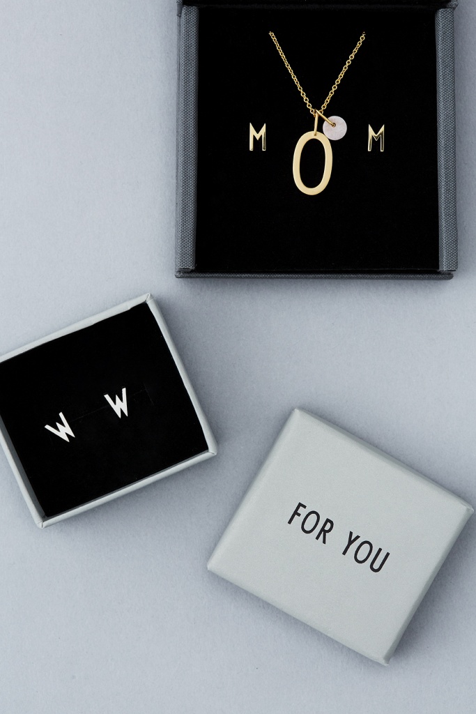 Design Letters Örhänge Guld Bokstav