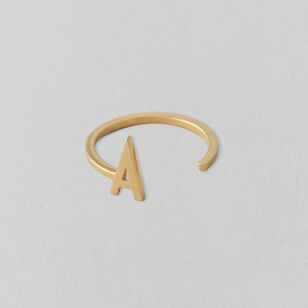 Design Letters Ring A-Z Gold