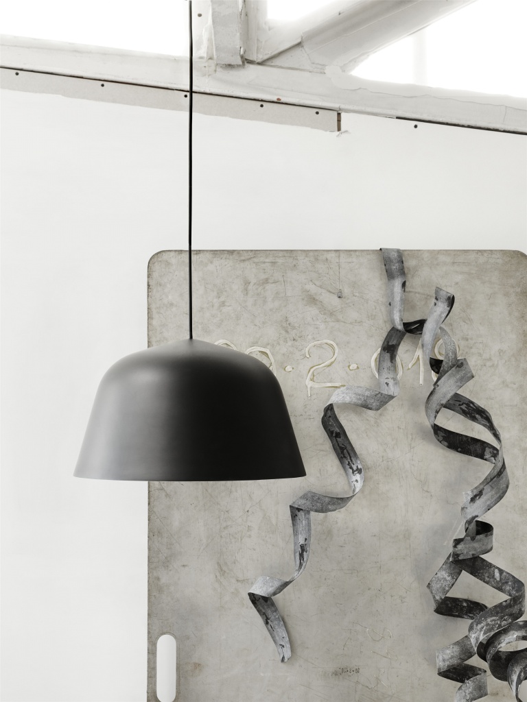 Muuto Ambit Pendant – Black Ø 25 cm