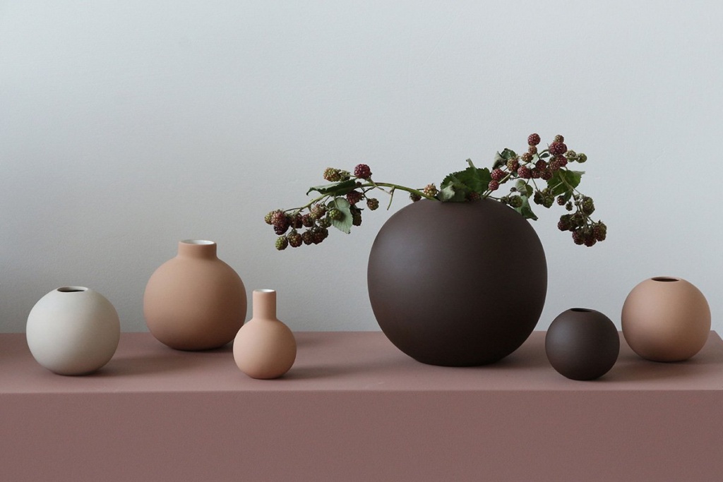 Cooee Design Ball Vase Mud