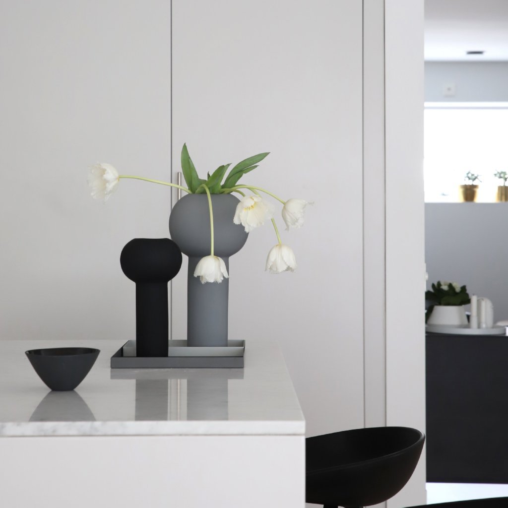 Cooee Design Pillar Vase 24 cm Black
