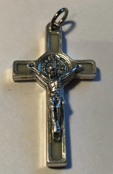 Benedictus-krucifix, 4cm, olika färger